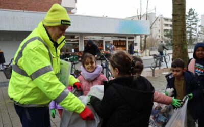 DÜSSELDORF GARATH UND GERRESHEIM: SCHÜLER*INNEN GEHEN BEIM DRECK WEG TAG MIT GUTEM BEISPIEL VORAN